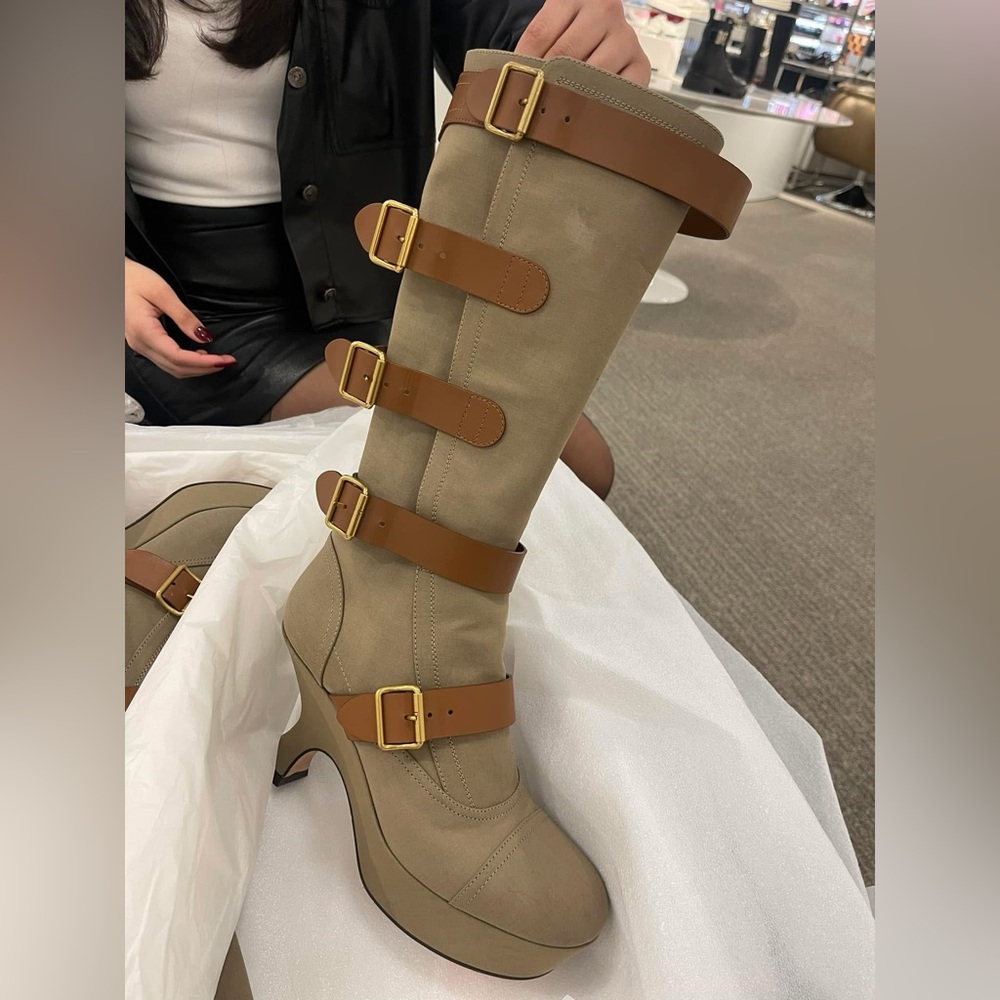 Stylish Tan Buckle Strap Women's Boots Dior